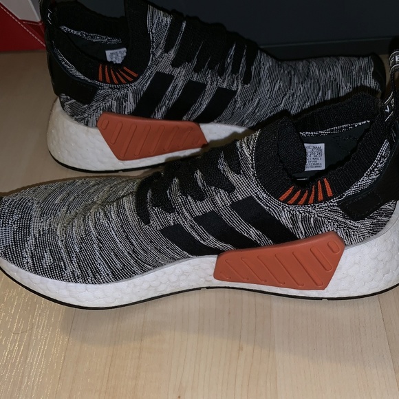 NMD R2 Primeknit